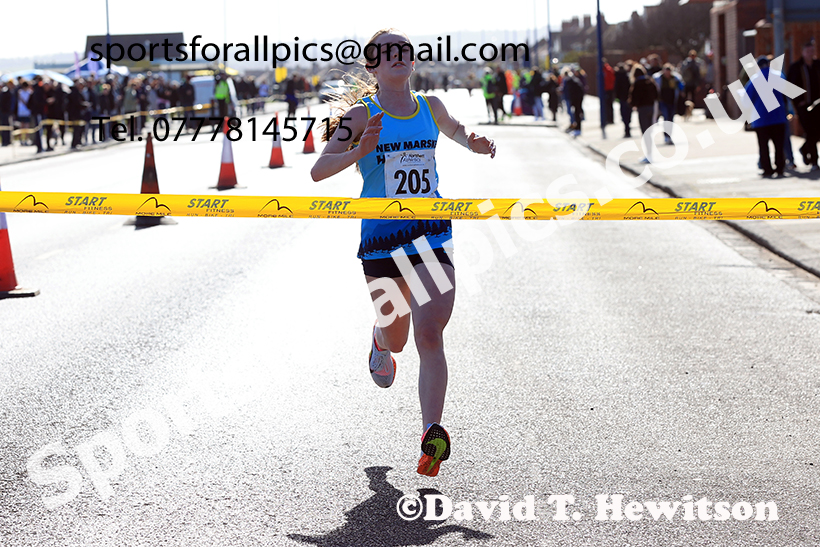 Girls under-15s 5k, 2025 Northern 12 and 6 Stage Road Relays and Junior 5k, Redcar. Photo: David T. Hewitson/Sports for All Pics